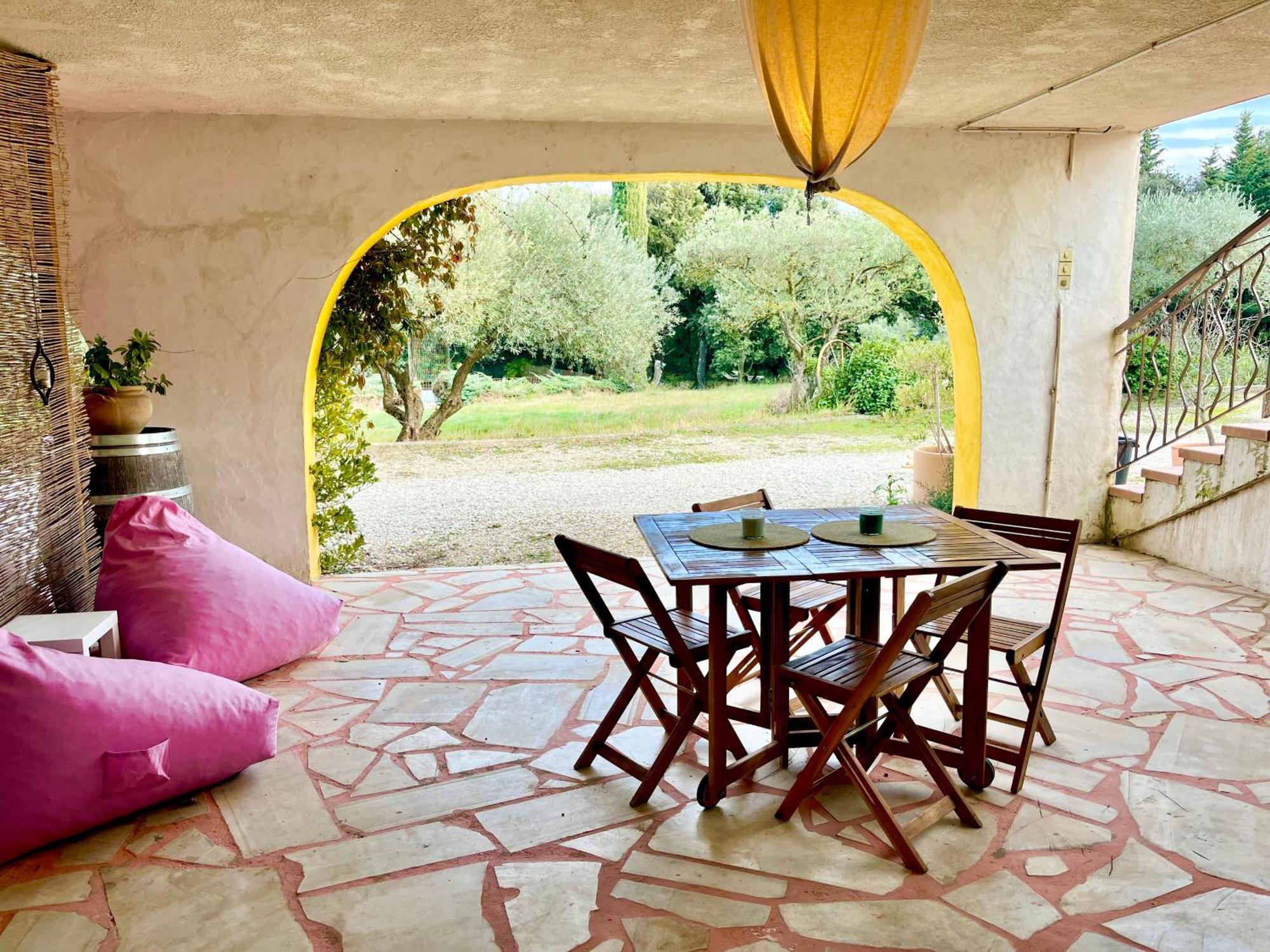 Domaine Colibri En Provence Hotel Pujaut Buitenkant foto
